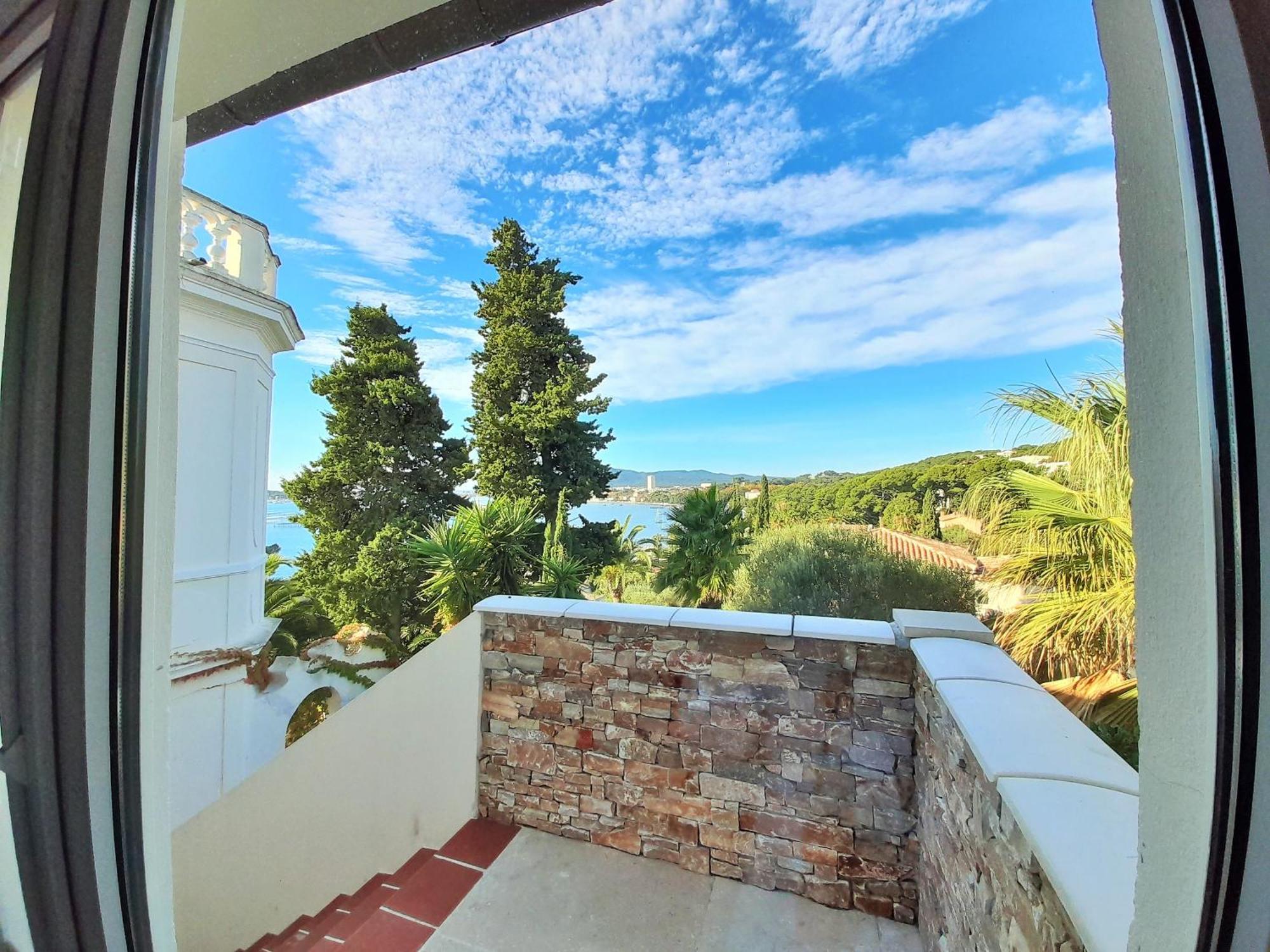 Villa-Chateau Les Terrasses - Tamaris, Plage Des Sablettes, Mer Au Bas De La Propriete La Seyne-sur-Mer Exterior photo